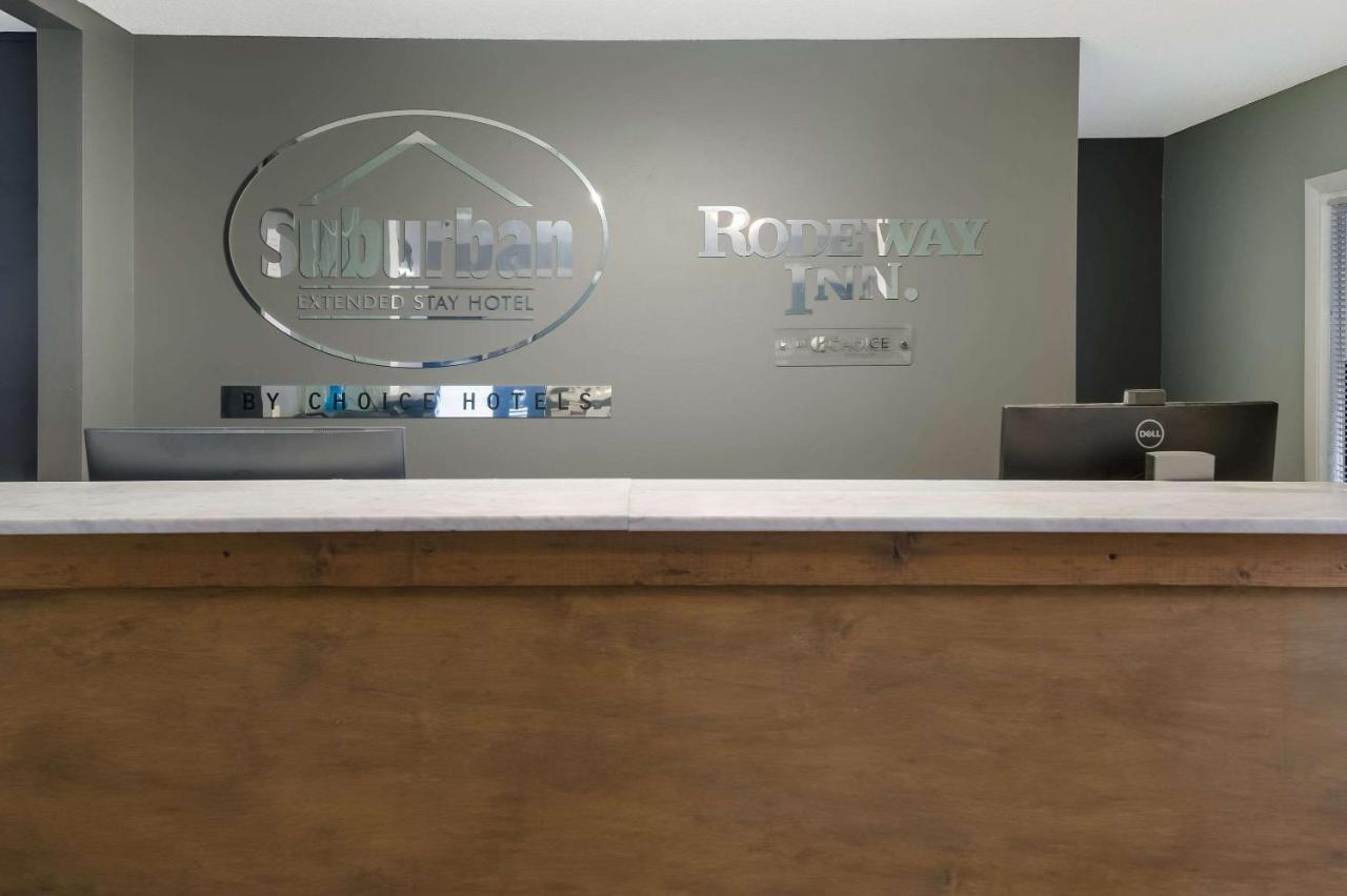 Rodeway Inn Brazil Exterior photo
